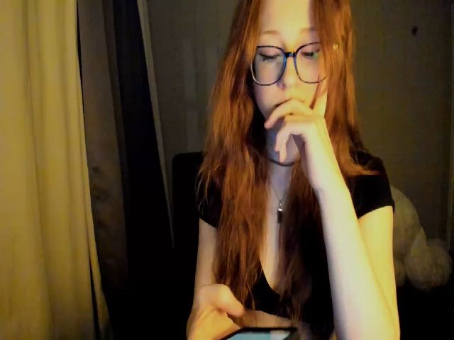 Live sex webcam photo for Haileystormxo #253624222