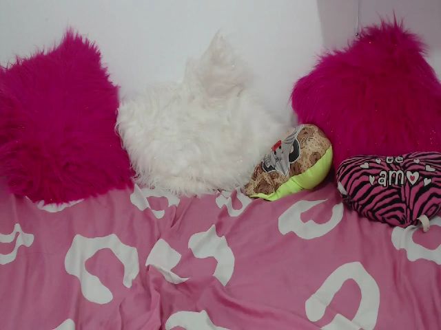Live sex webcam photo for Daddys_girl_x #255447103