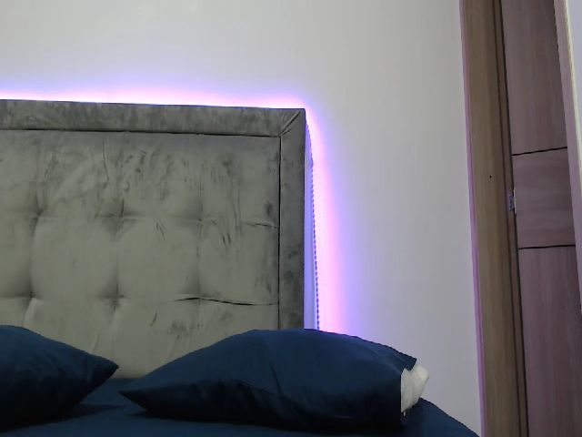 Live sex webcam photo for Noha_24_ #264533543