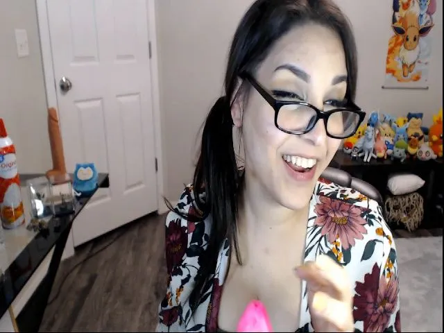 Live sex webcam photo for ThirstyCara #263504919