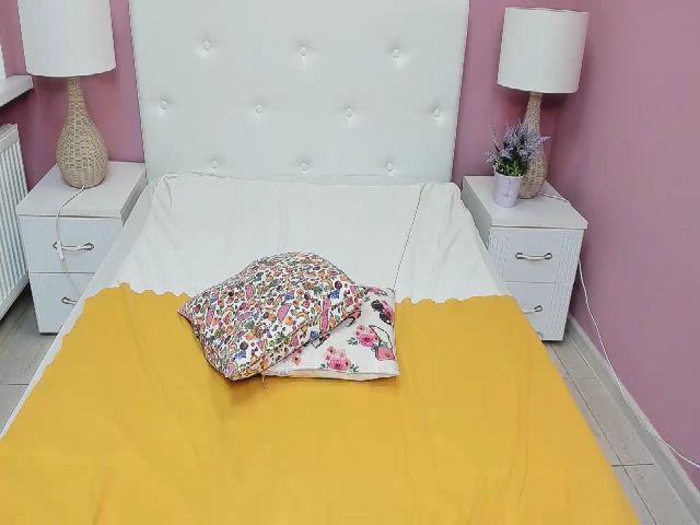 Live sex webcam photo for AinaWin #264917453