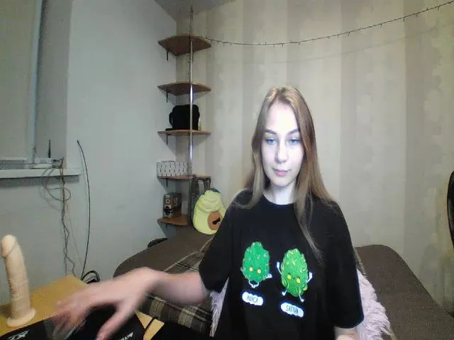 Live sex webcam photo for JenaCooper #258339151