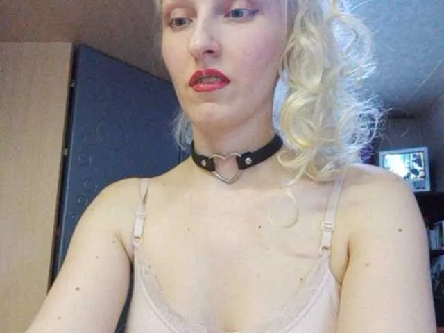 Live sex webcam photo for VIPGERL99 #241383383