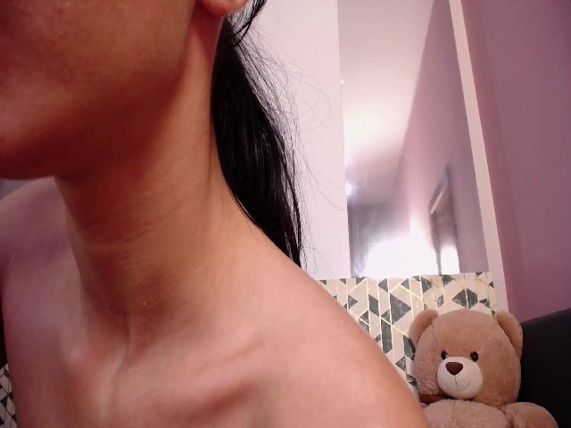 Live sex webcam photo for RaniaVibes #258333796