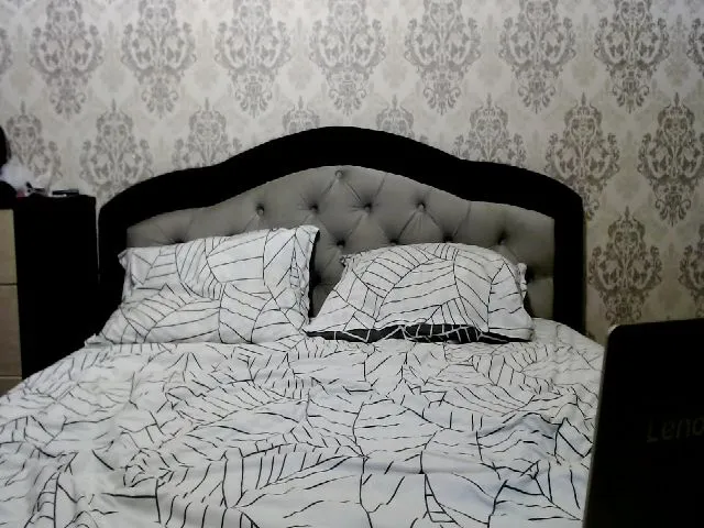 Live sex webcam photo for Relaxinka777 #263921707