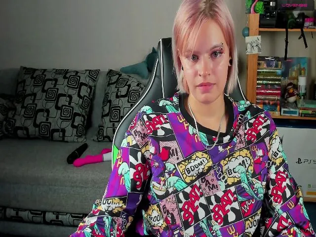 Live sex webcam photo for Sky_Drag0n #257410737