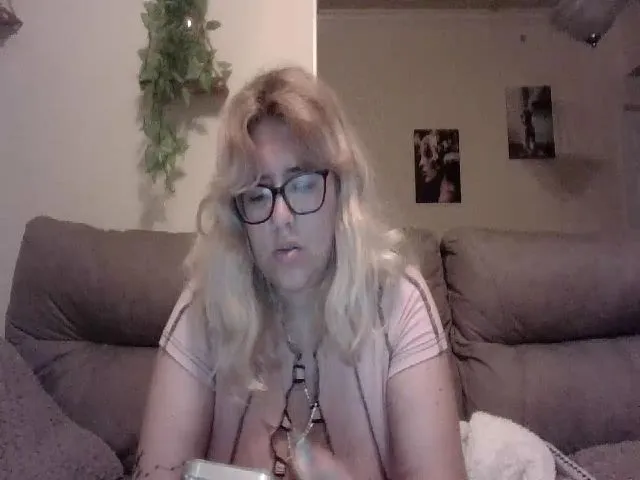 Live sex webcam photo for cozychristine #253306867