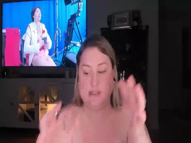 Live sex webcam photo for Mari_Jae #264773723