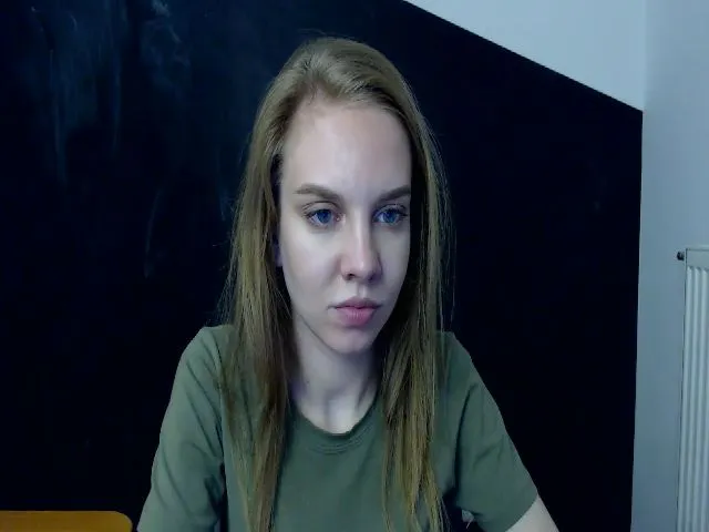 Live sex webcam photo for HappySecret_ #260124019