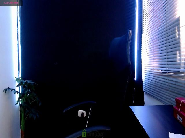 Live sex webcam photo for victoria_lee2 #263707837