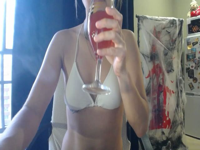 Live sex webcam photo for Angie_Wild #253874447