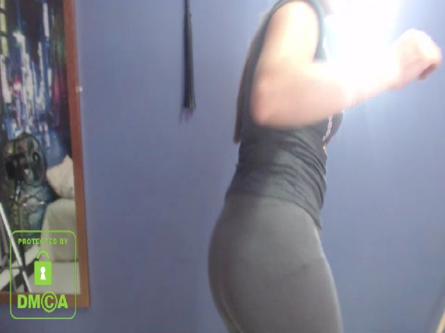 Live sex webcam photo for Jenifer_b #256380253