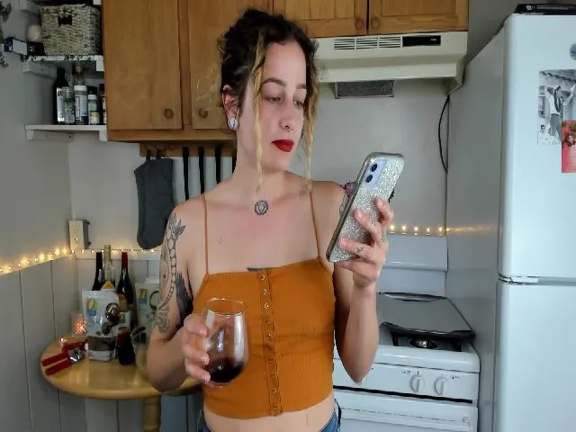 Live sex webcam photo for LilithBijou #256134118
