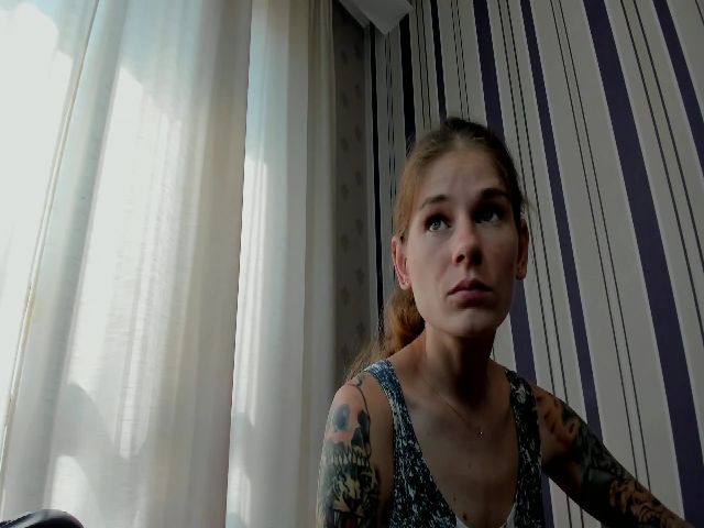 Live sex webcam photo for NyushaClark #259231700