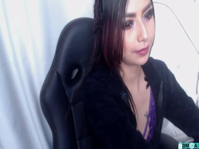 Live sex webcam photo for tiny_cherry #265460649