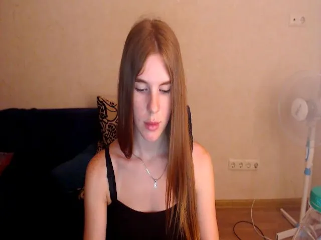 Live sex webcam photo for Vesnyshka #262240722