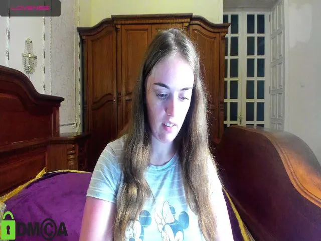 Live sex webcam photo for Fi_Lena #263798222