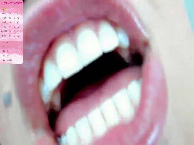 Live sex webcam photo for Jimena_saenz #261890091