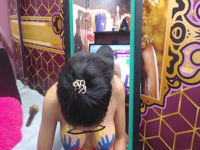 Live sex webcam photo for analia_lexx #255658834