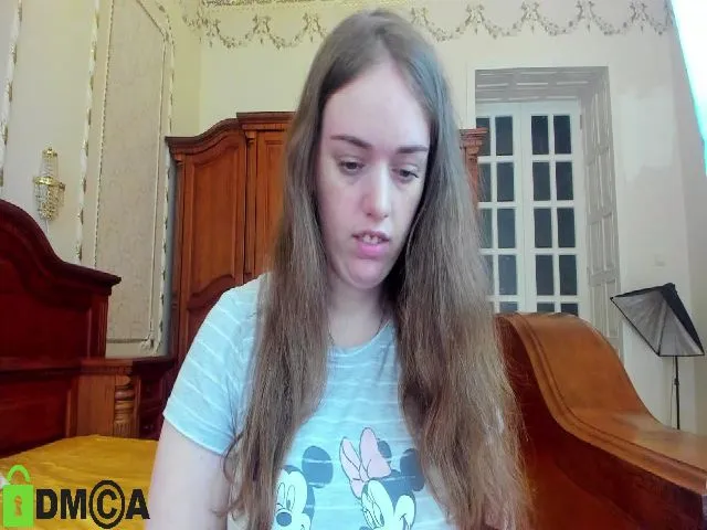 Live sex webcam photo for Fi_Lena #252763583