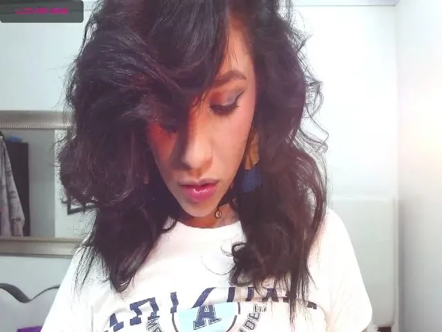 Live sex webcam photo for Arabelajoys #260213990