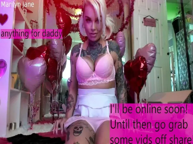 Live sex webcam photo for MarilynJane #258410101