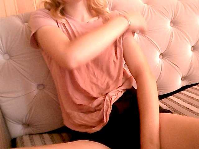 Live sex webcam photo for AliceHappy #257389423