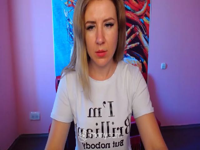 Live sex webcam photo for LoveMe_All #256744046