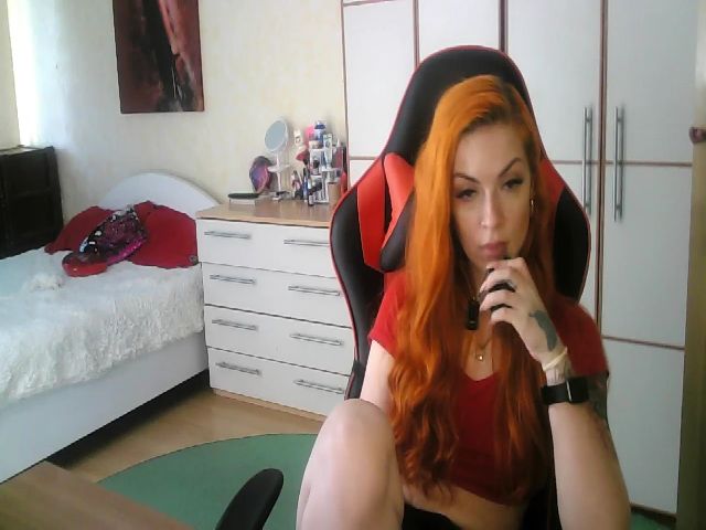 Live sex webcam photo for LuckyStarlet #258605535