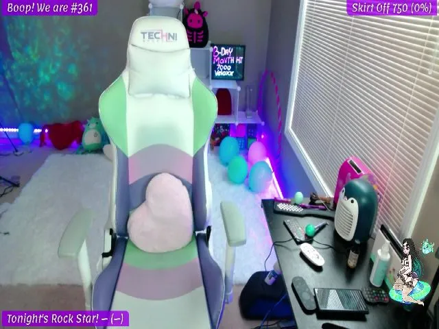 Live sex webcam photo for LexaLuv #255795312