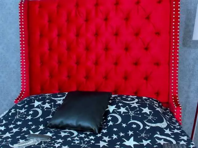 Live sex webcam photo for NaomiDunn #255313612