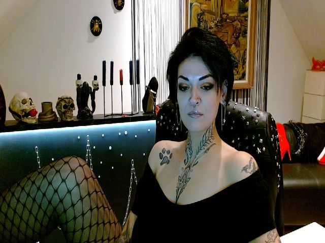 Live sex webcam photo for DaemonInk #259474417