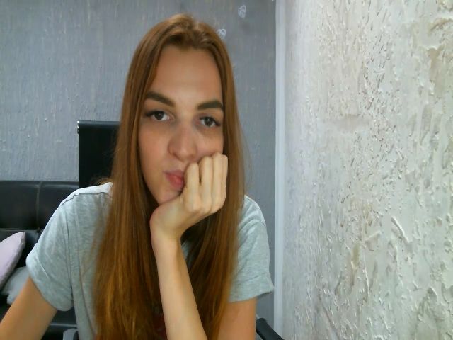 Live sex webcam photo for ElliannaSweet #255306489