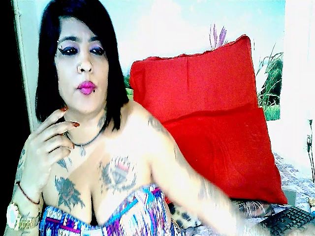 Live sex webcam photo for IndianKatz #255179267