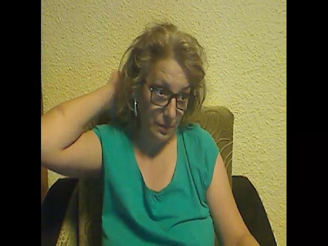 Live sex webcam photo for LovelyGinny #262270646