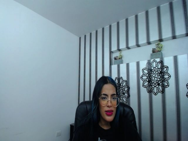 Live sex webcam photo for Charlotte_LW #263300536