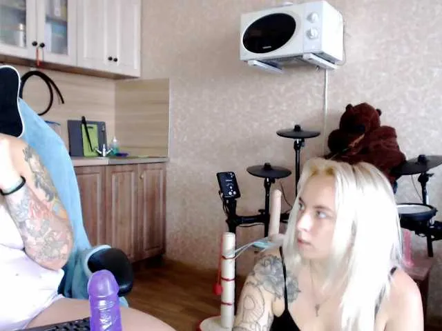 Live sex webcam photo for KateLovea #259247104
