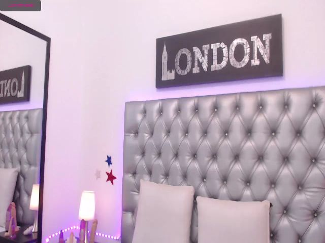 Live sex webcam photo for Sweet_luna_1 #258174565