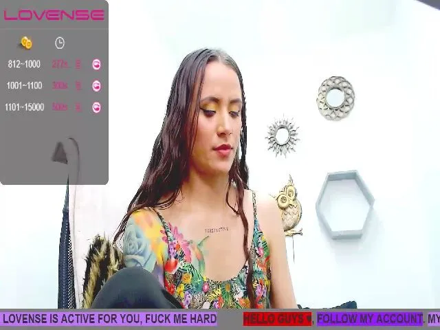 Live sex webcam photo for Avaa22_ #260295193