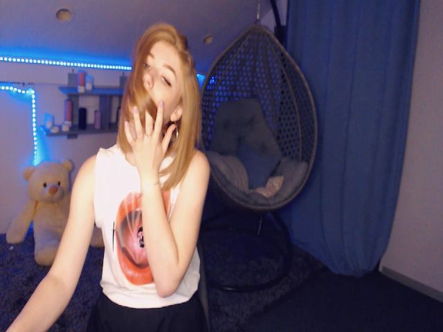 Live sex webcam photo for SunShine_A #261051025