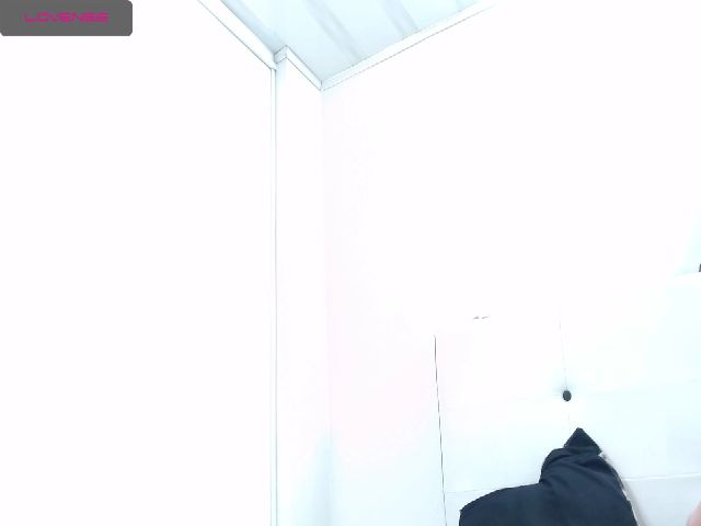 Live sex webcam photo for Arabelajoys #256510322