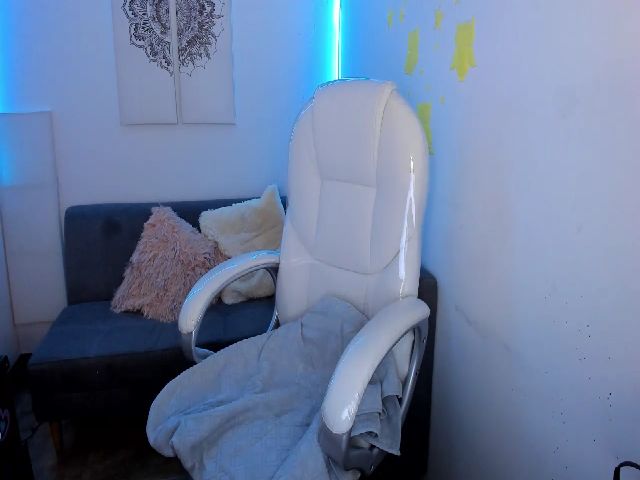 Live sex webcam photo for Connie__jones #255758452