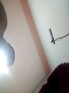 Live sex webcam photo for cathybadgirl #245015249