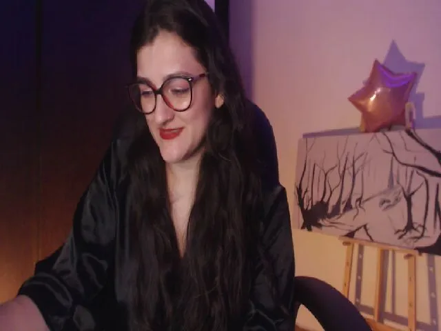 Live sex webcam photo for Miah_Peach #254737583