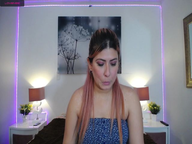 Live sex webcam photo for NicolSaenz #260258078