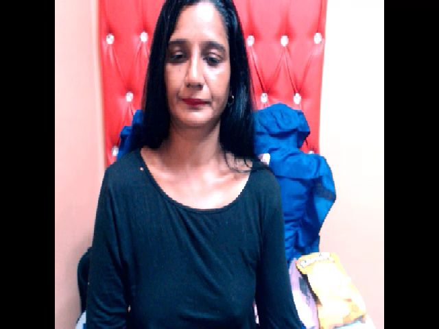 Live sex webcam photo for INDIANCANDY69 #265137394