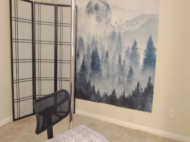 Live sex webcam photo for MsMaxii #256158253