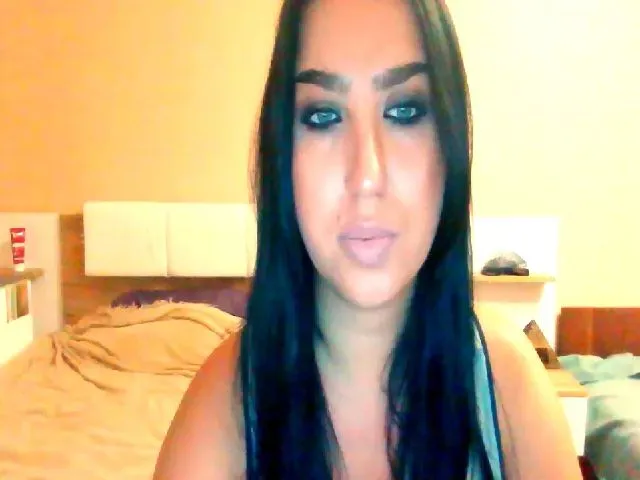 Live sex webcam photo for TiptoPanther #260892475