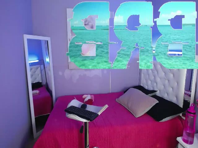 Live sex webcam photo for Martina_ferer #257056166