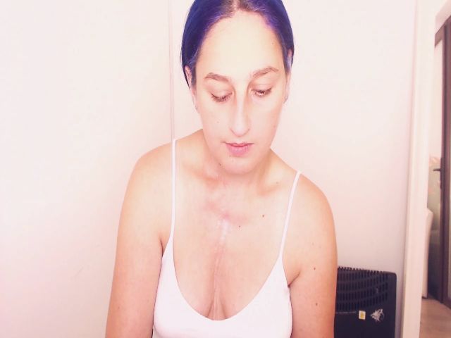 Live sex webcam photo for wetkittycum #257737640